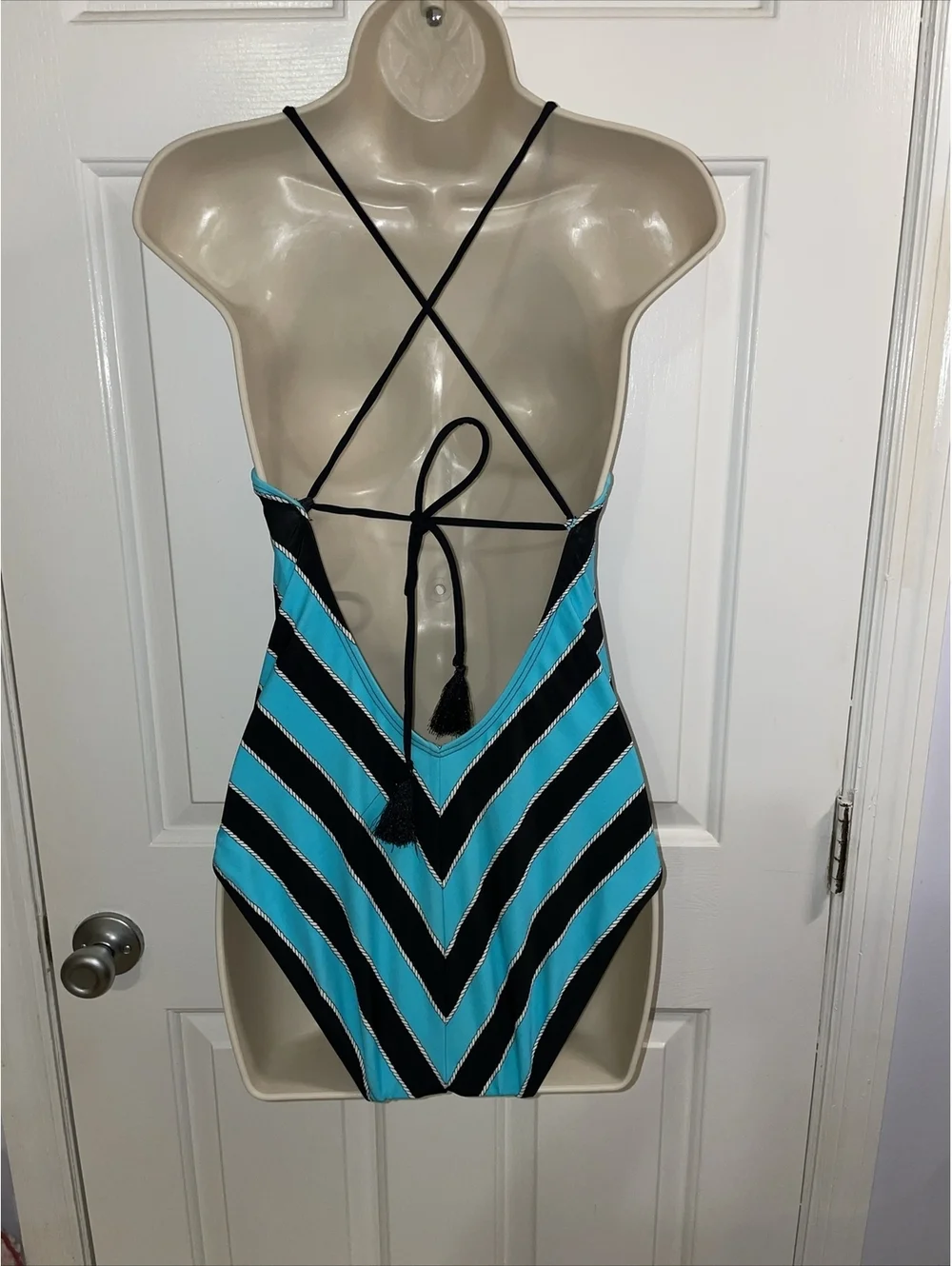 Michael michael kors one piece Halter swimsuit Blue/Black Cruise Size 10 Keyhole